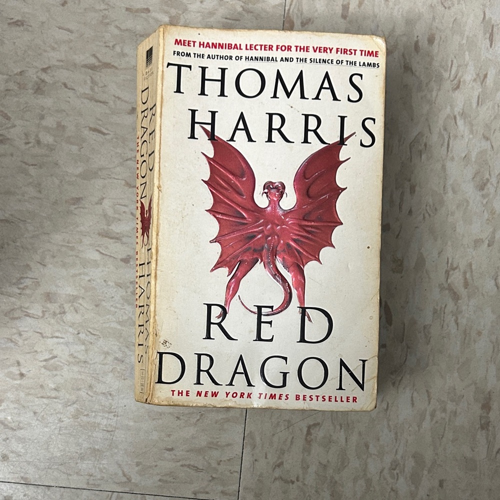 Thomas Harris 'Red Dragon' Paperback Book